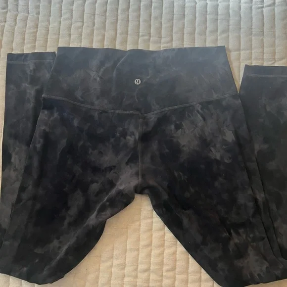 Lululemon Athletica Dark Gray Leggings - Picture 3 of 6